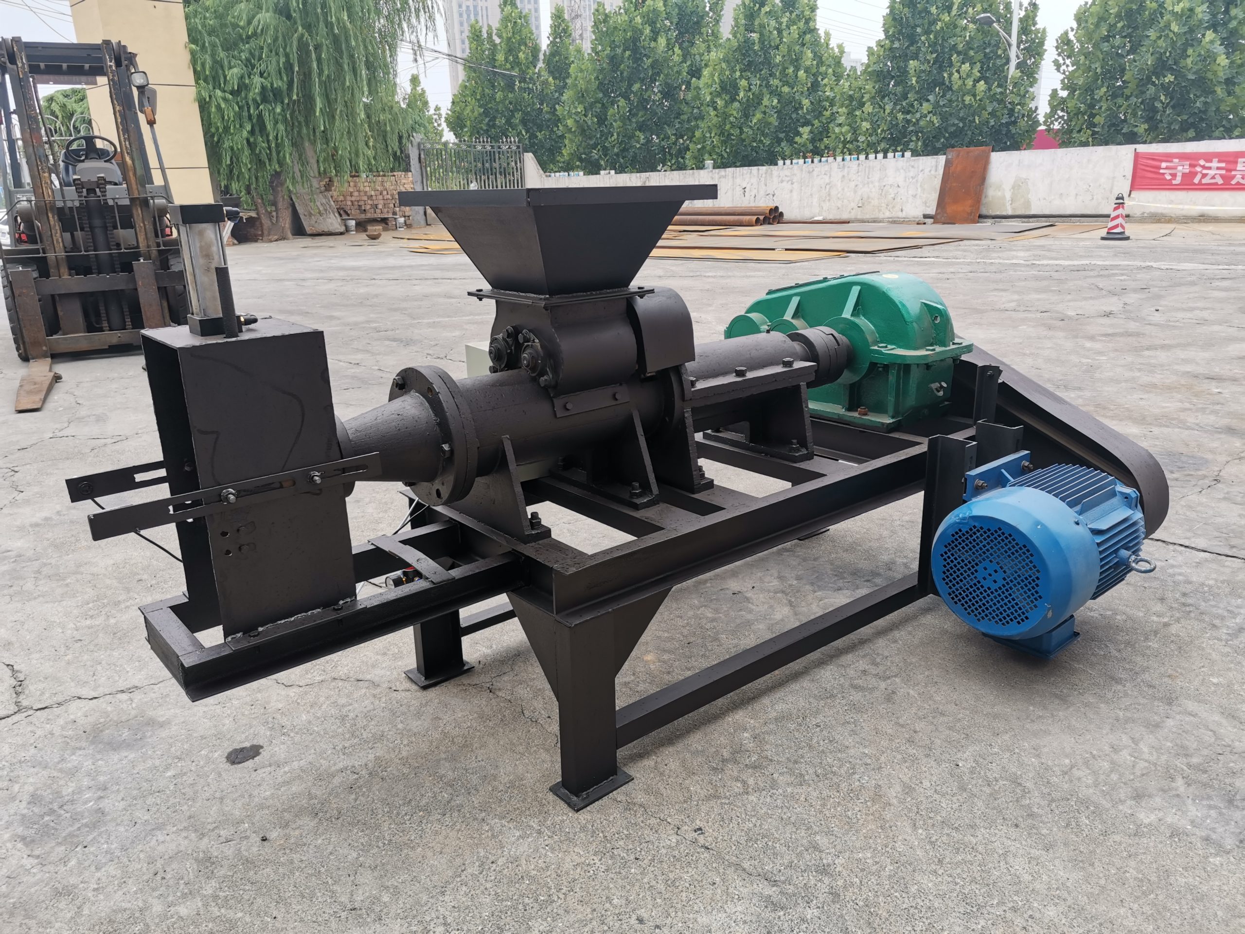 BBQ Charcoal  And Coal Powder Briquette Machine