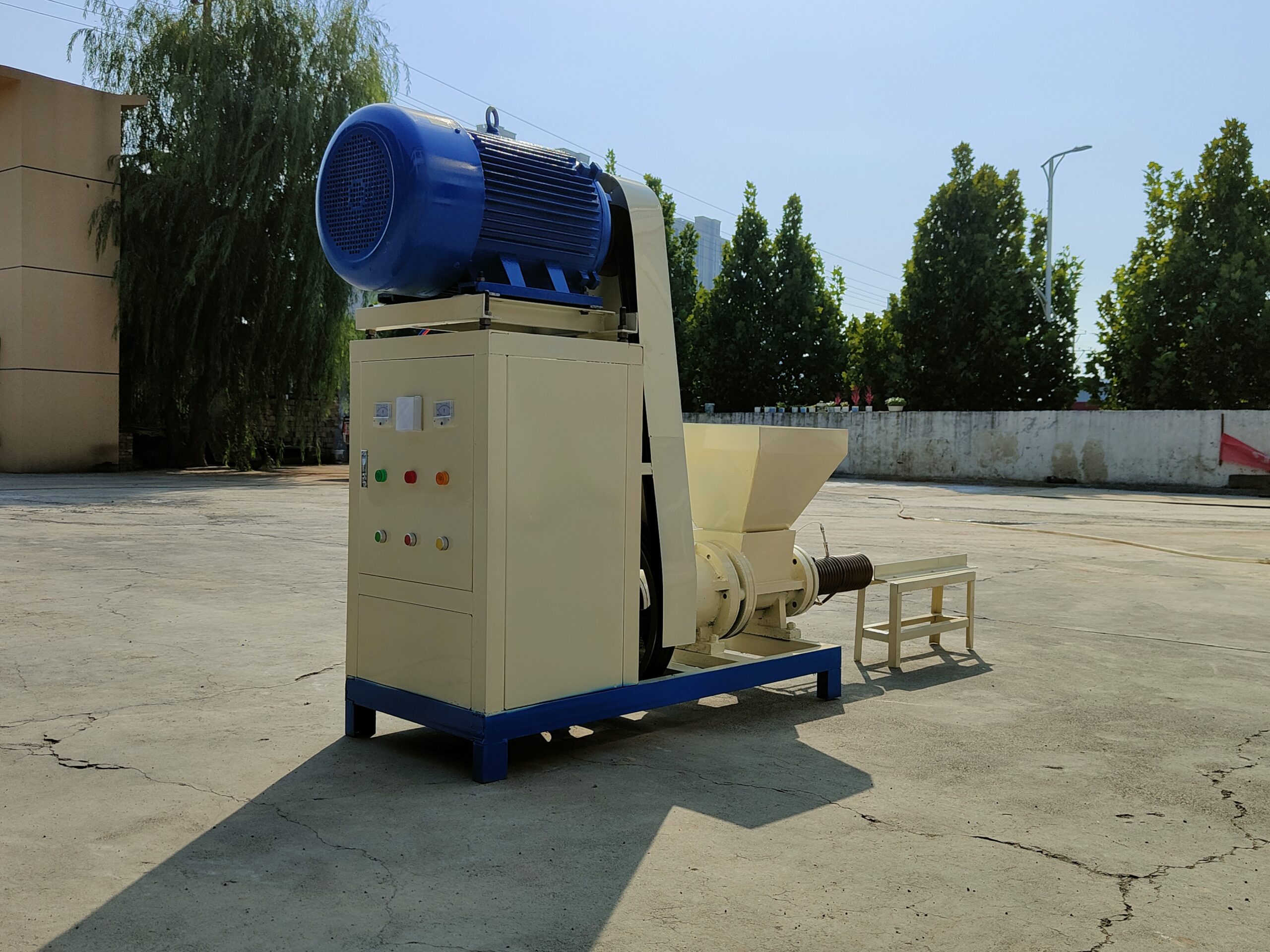 Sawdust Extruder Of Wood Chip Brick Briquettes Press Machine