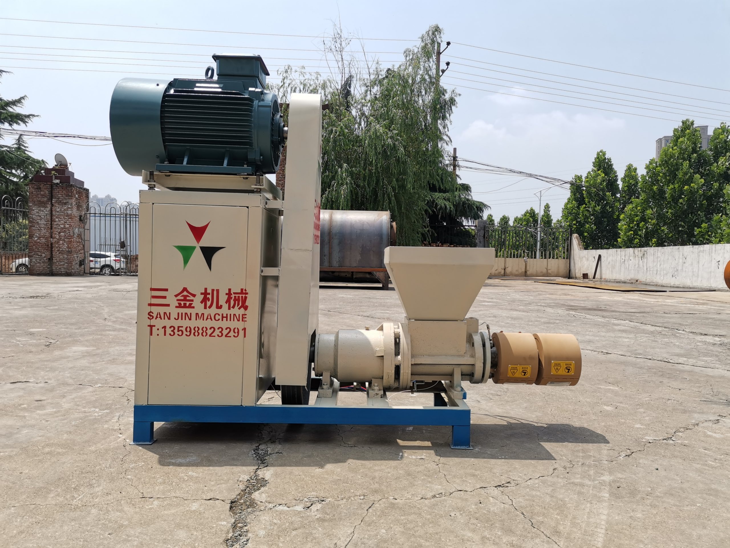 Piston Type wood sawdust machine / biomass briquette machine