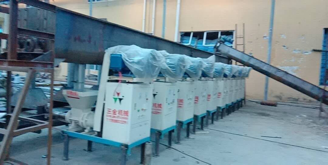 New Design 350kg/H Biomass Wood Sawdust Charcoal Briquette Making Machine