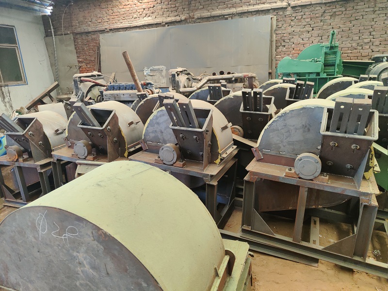 Bulky wooden pieces wood crusher machine