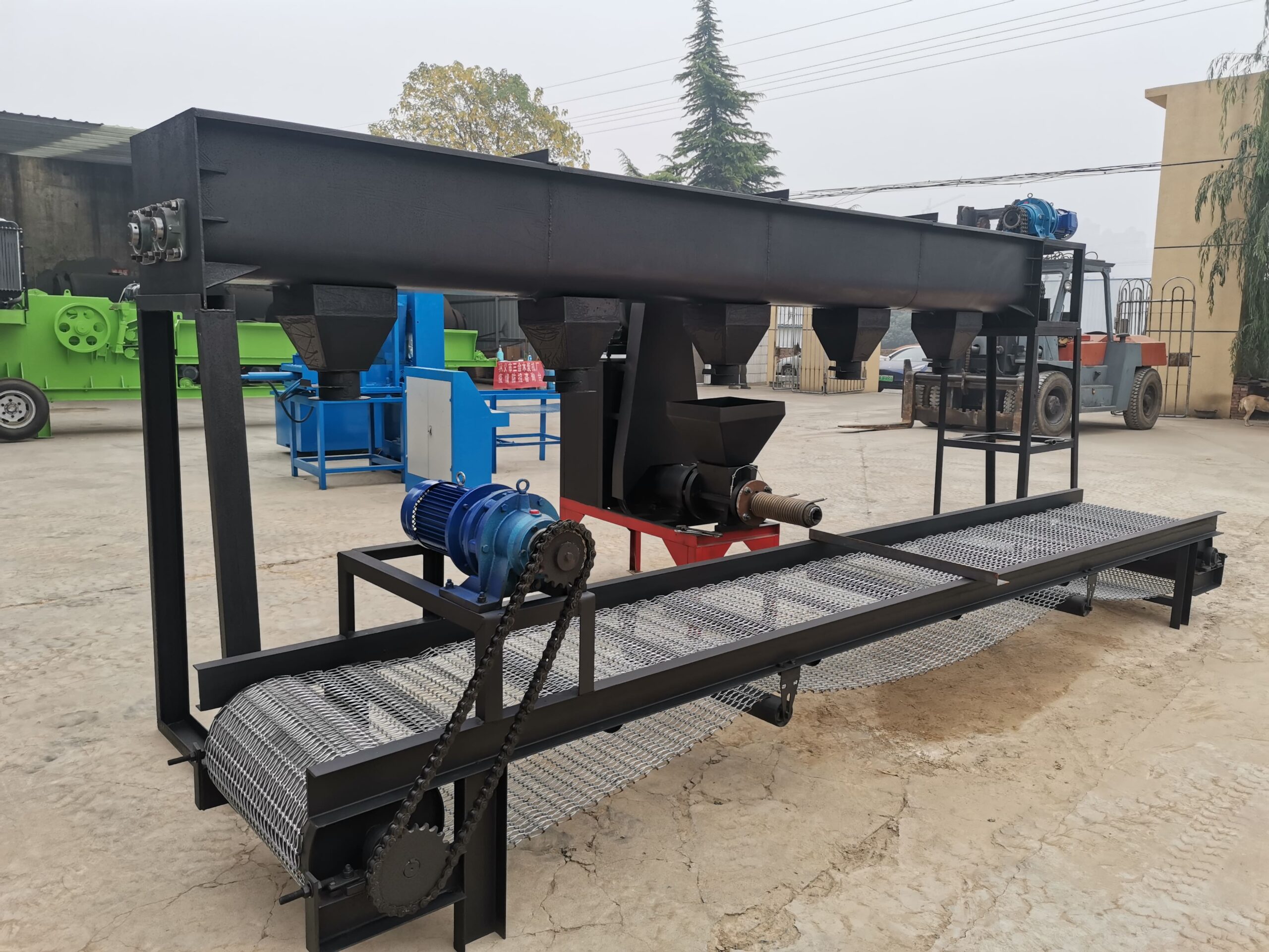 High Density Wood Sawdust Briquette Charcoal Making Machine for BBQ