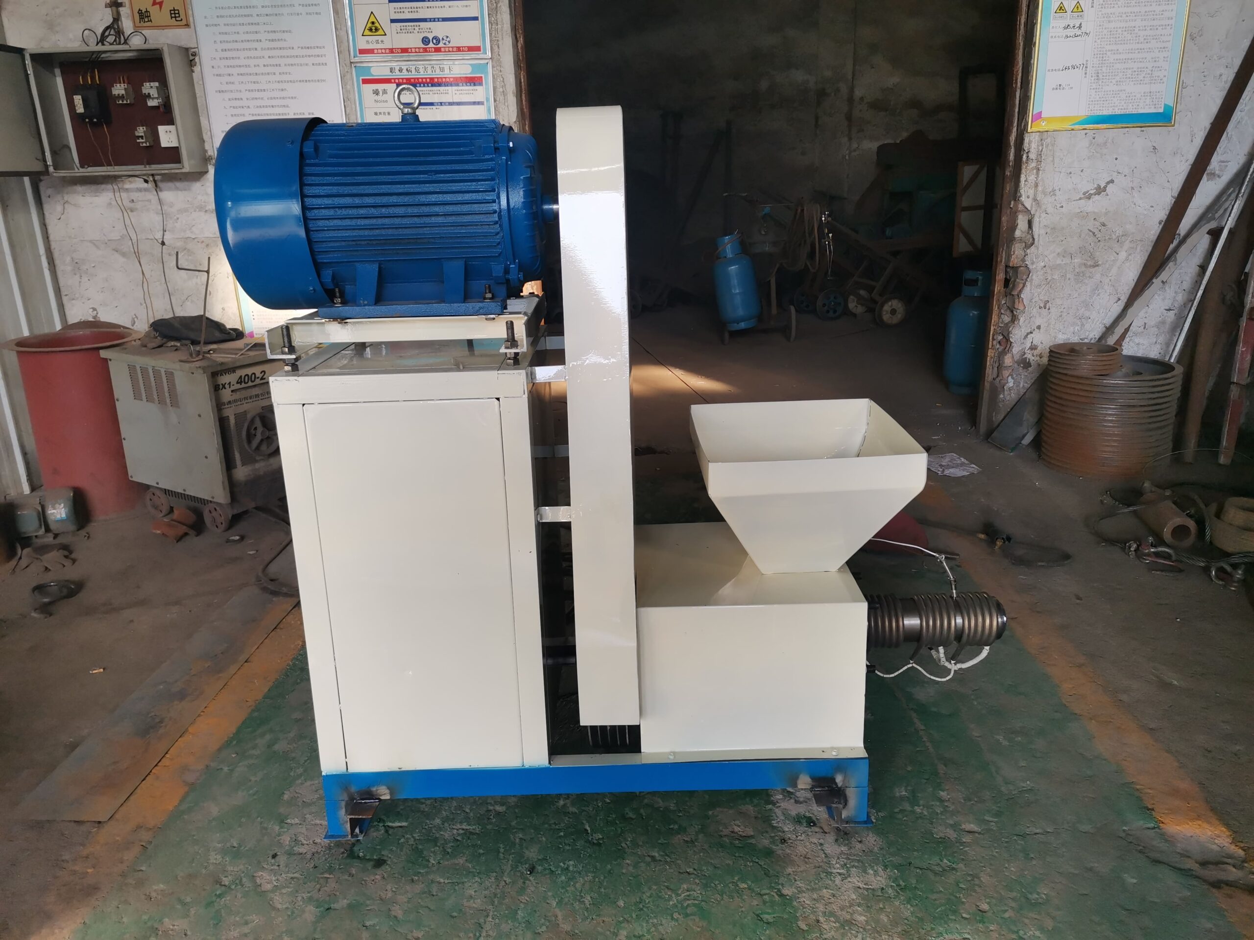 Biomass Wood Sawdust Charcoal Briquette Machine