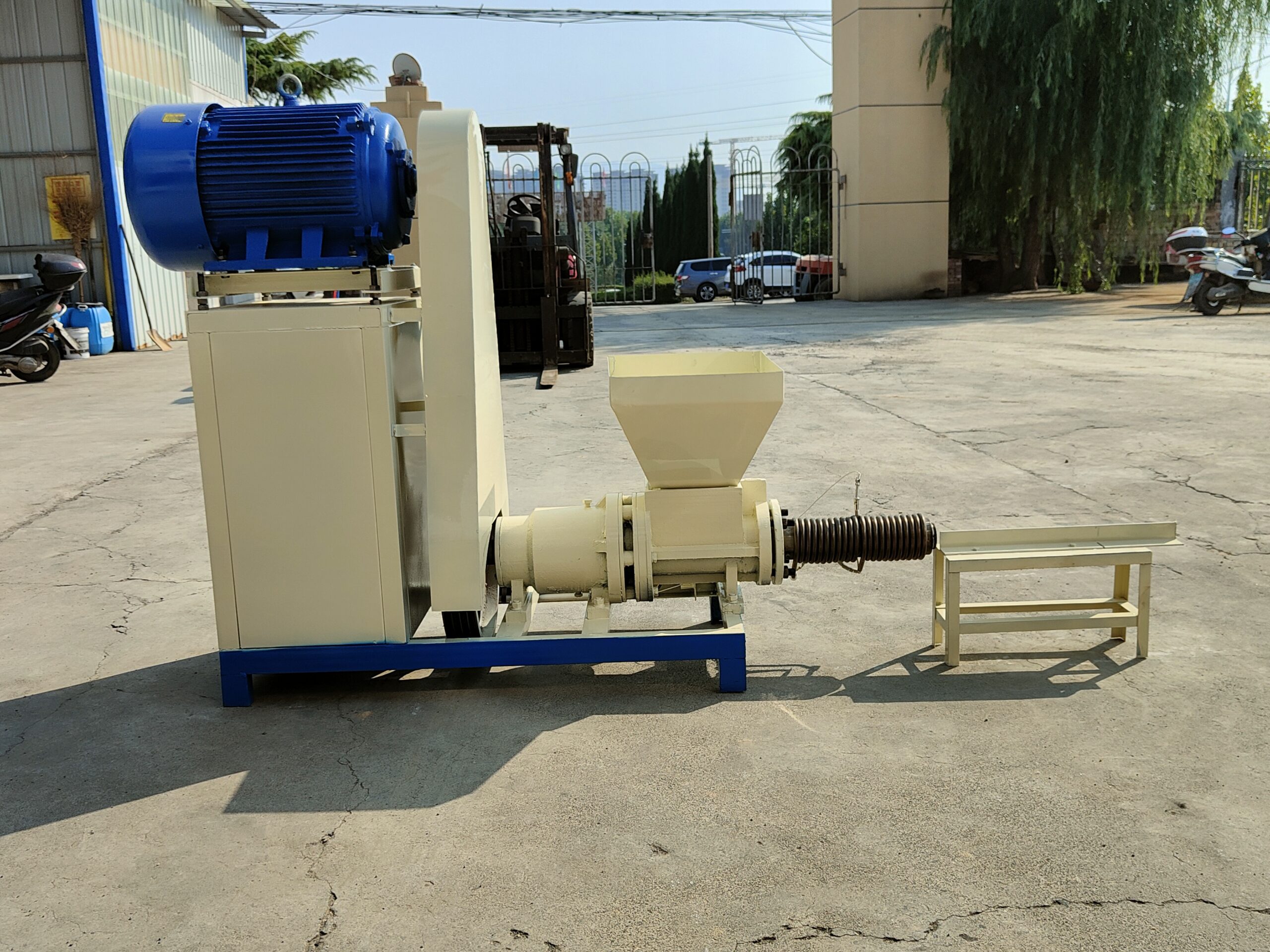 best selling wood sawdust briquette machine