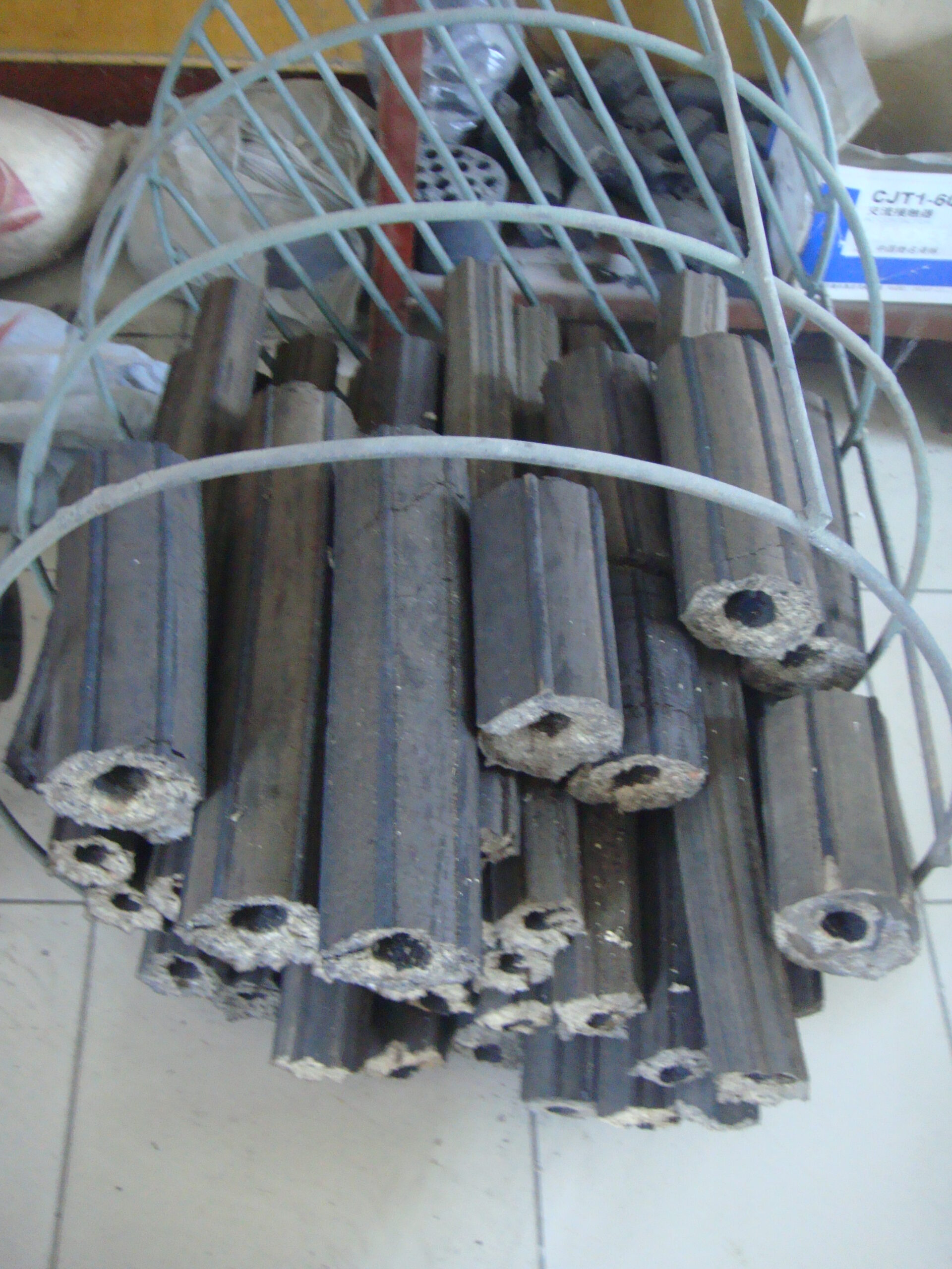 Biomass corn cob peanut shell briquette machine