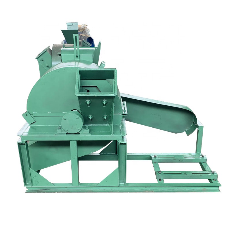 sawdust making mobile wood crusher grinder machine
