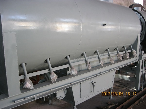 Rice husk continuous carbonization furnace