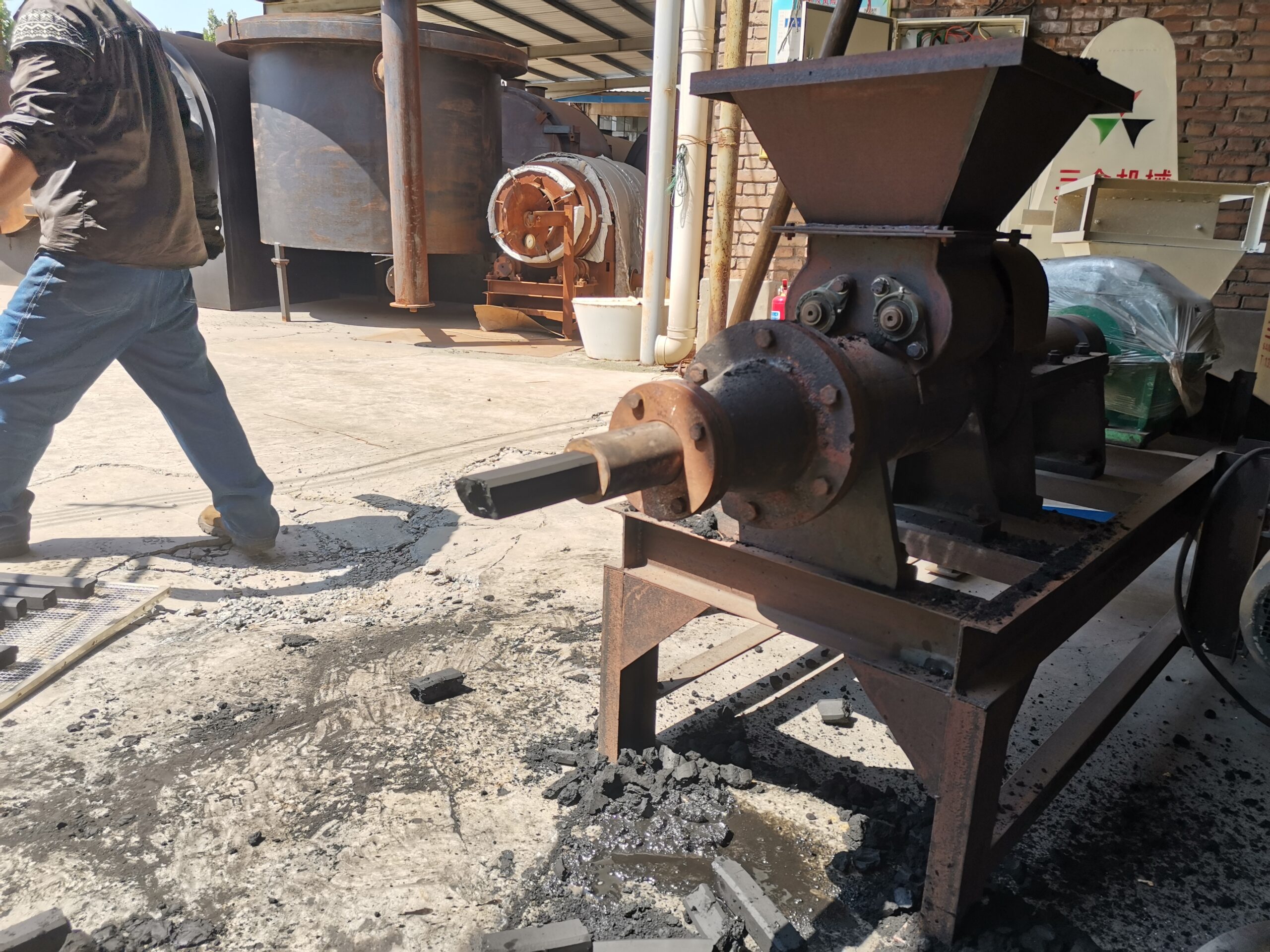 wood charcoal briquette press machine