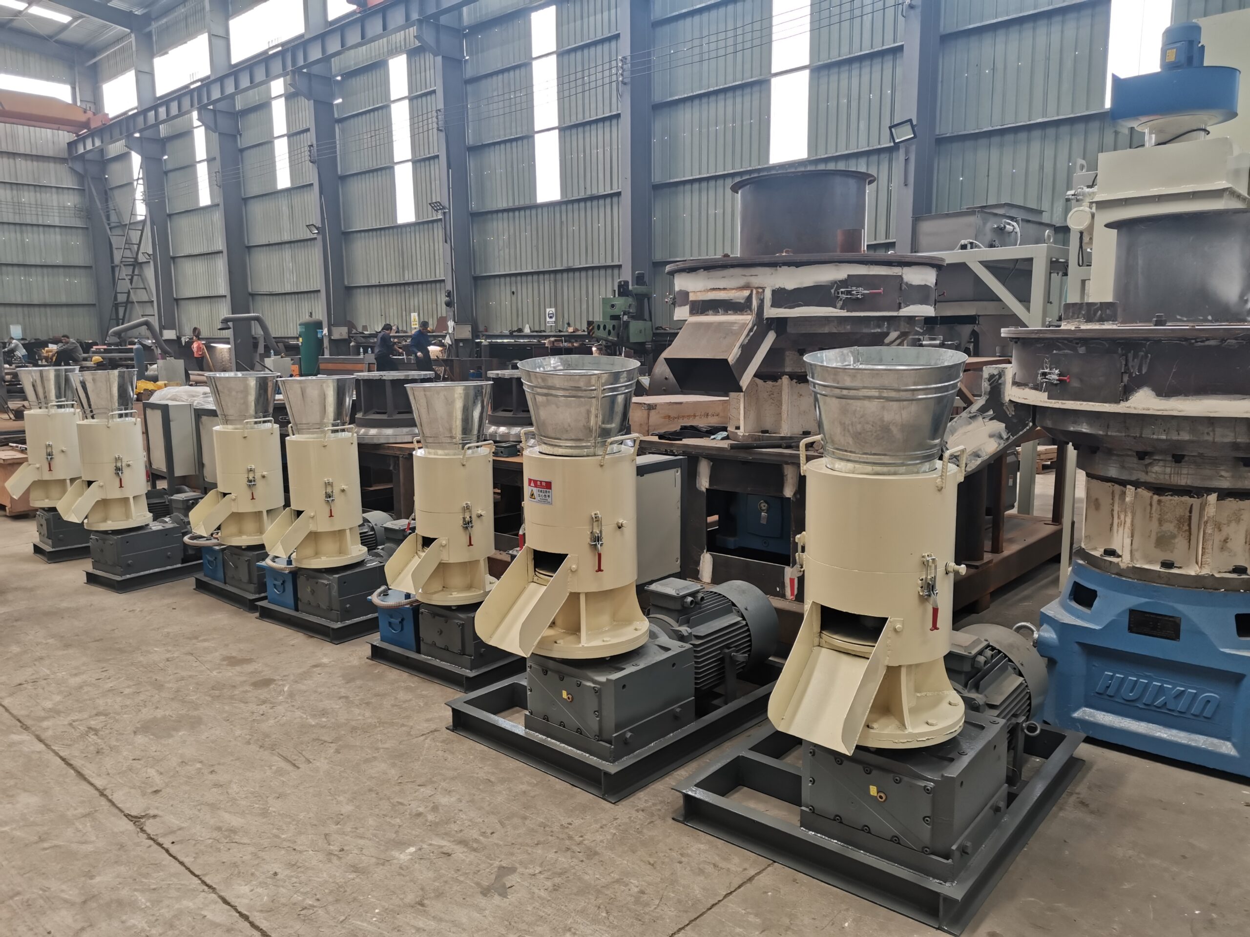 hot sale sawdust pellet machine price