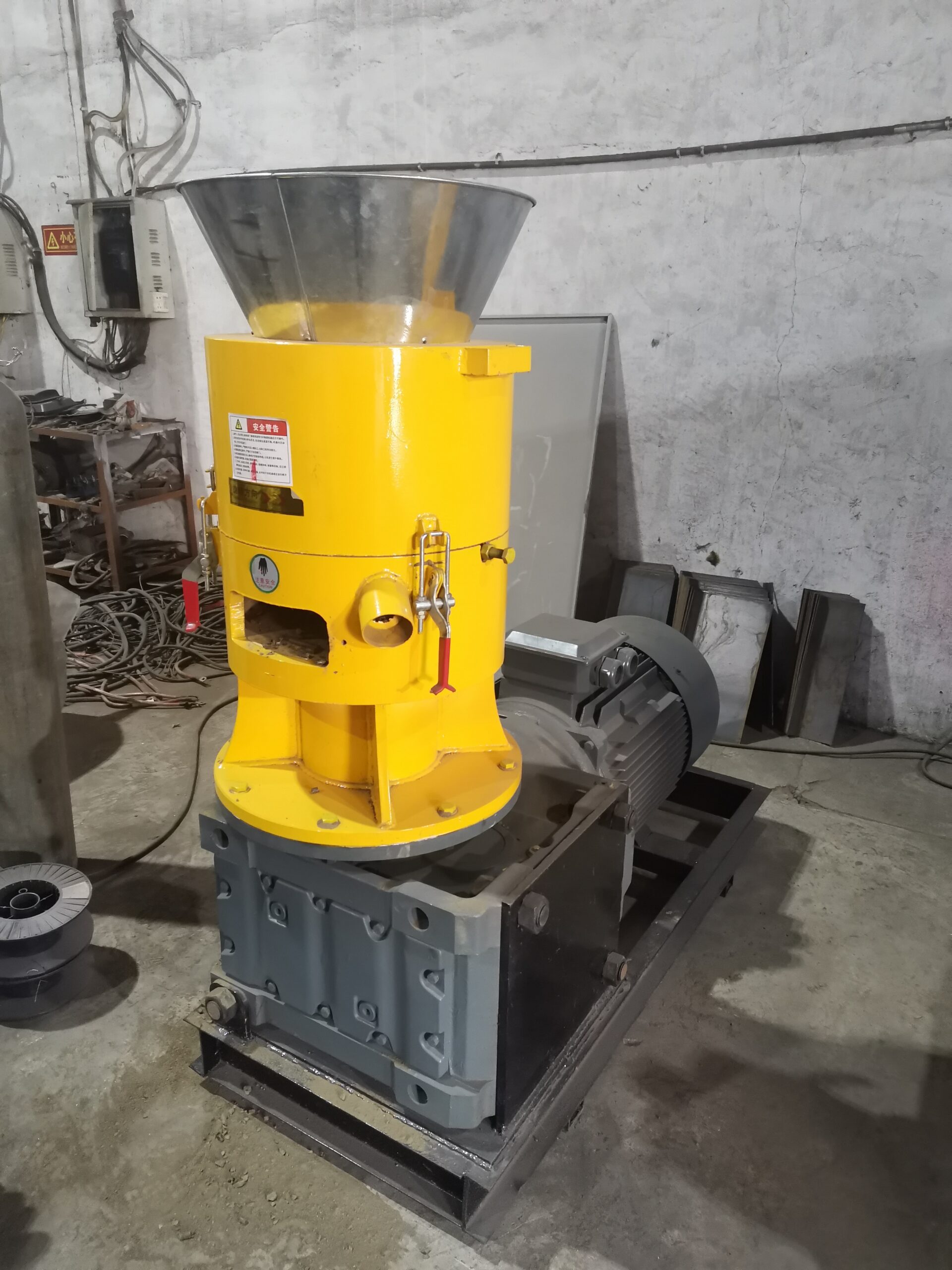 CE Approved High Quality 1-10 T/H Complete Wood Sawdust Pellet Machine