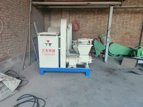 Screw press biomass sawdust briquette machine