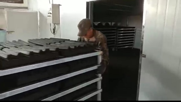 Hot Wind coconut shell charcoal making machine