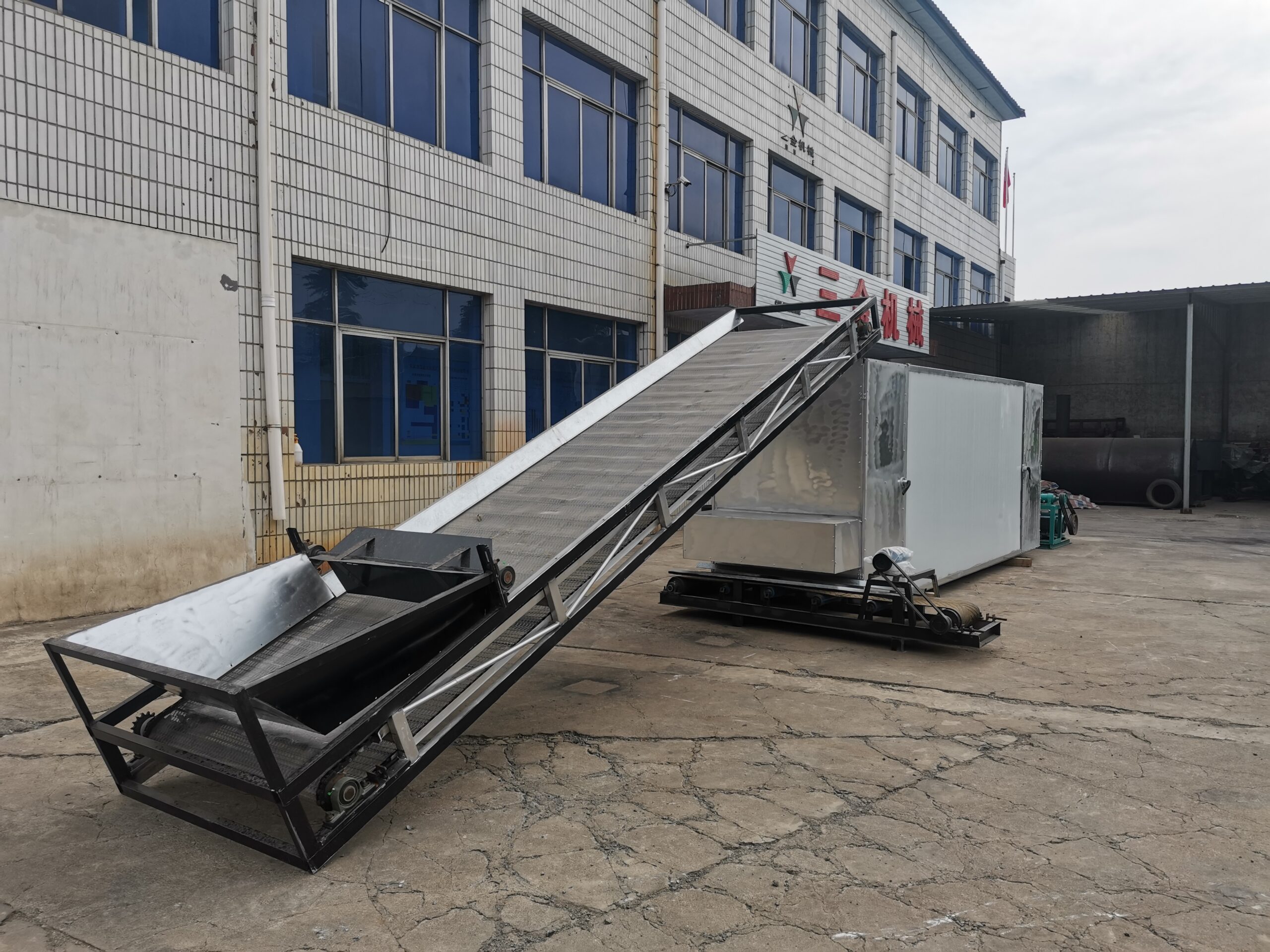 Charcoal ball dryer machine
