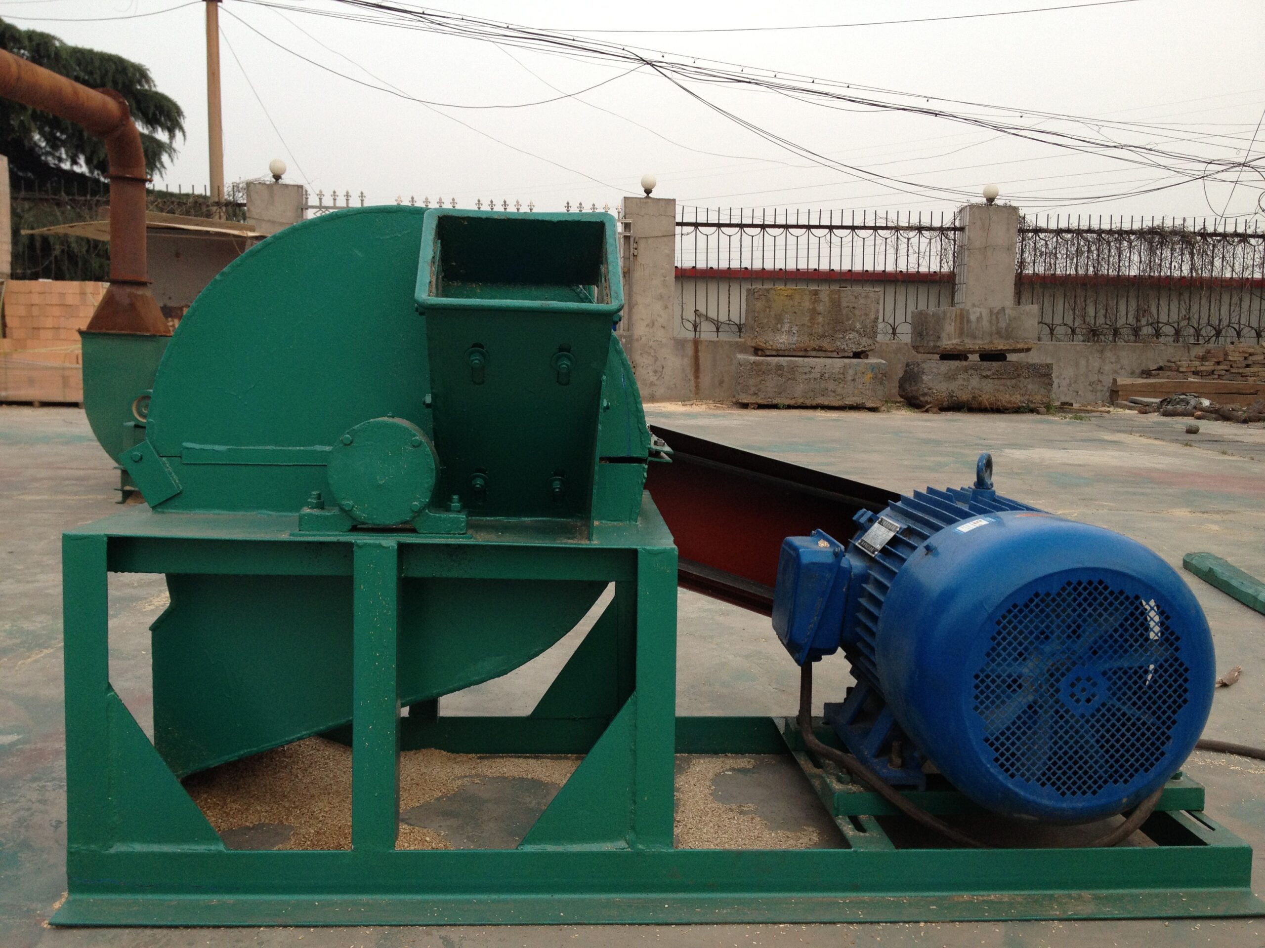 wood pulverizer machine