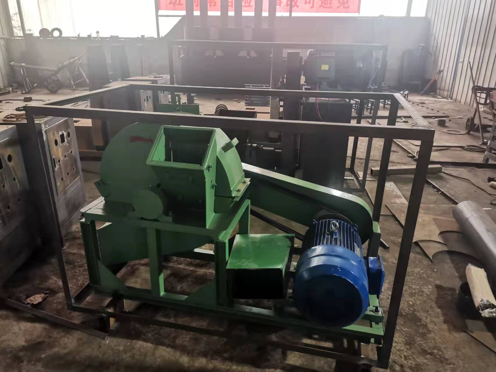 mobile crusher Making Sawdust shaving machine